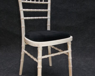 Chivari Chair Black Pad