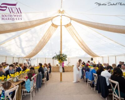 wedding breakfast in vintage marquee-min